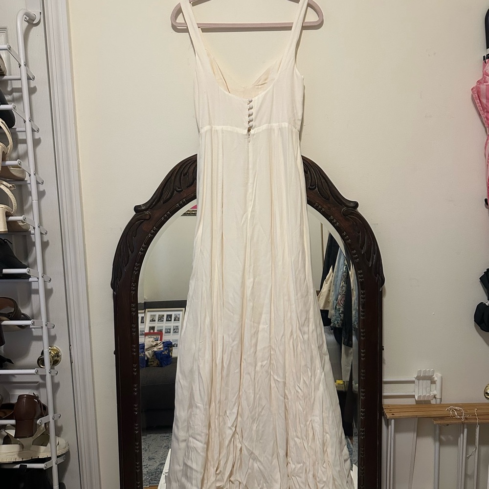 Reformation Lecce in Ivory - Picture 4 of 6